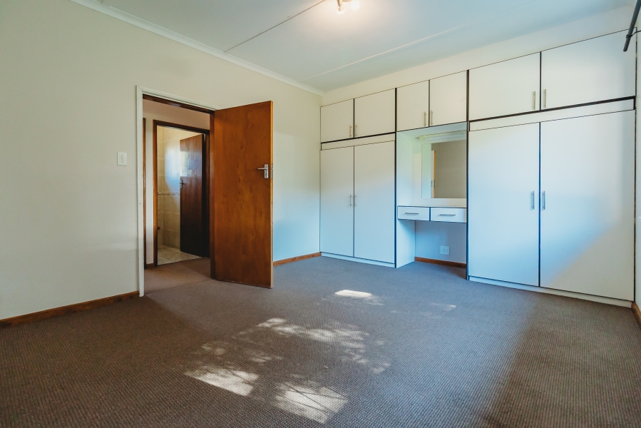 4 Bedroom Property for Sale in Heather Park Western Cape